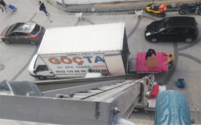 Firma olarak evden eve nakliyat hizmetlerimiz kapsamında önceliğimiz her zaman müşteri memnuniyetini en üst düzeyde tutmaktır.